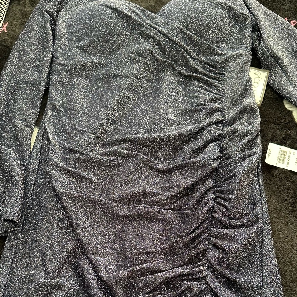 Dress - Picture 3 of 3